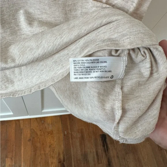 Mossimo Supply Co. Beige V-Neck Short Sleeve Top, XXL - Picture 4 of 6